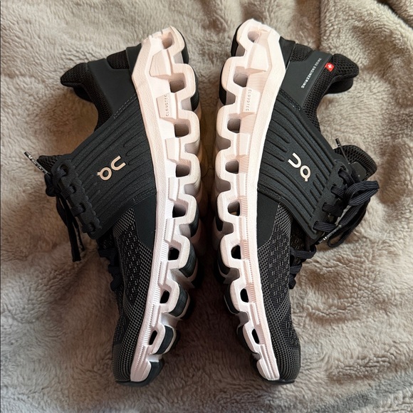 On Running Women’s Black & White CloudTec Running Sneakers - Picture 13 of 13